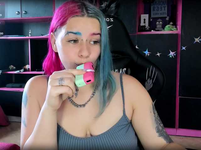 Neon-Baddie