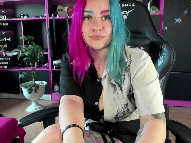 Neon-Baddie live cam on BongaCams