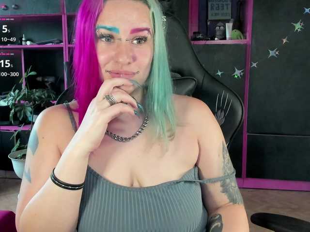 Neon-Baddie