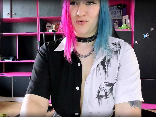 Neon-Baddie