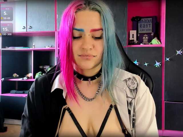 Neon-Baddie