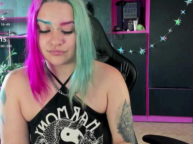Neon-Baddie