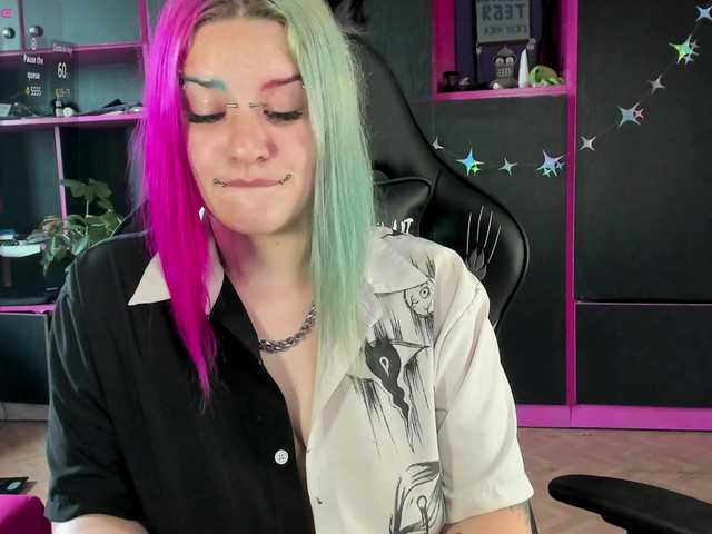 Neon-Baddie