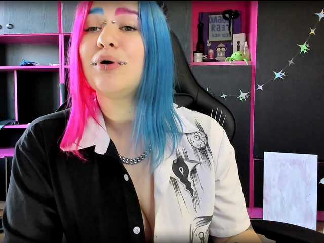 Neon-Baddie live cam on BongaCams