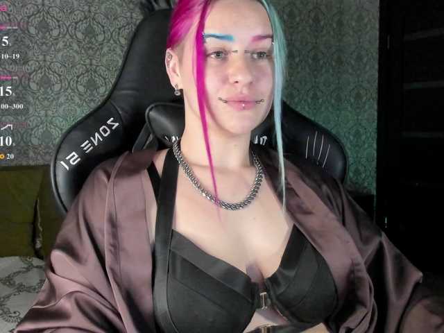 Neon-Baddie