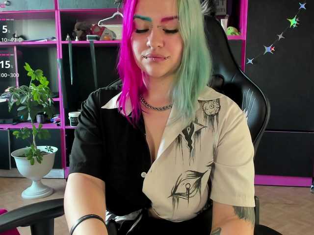 Neon-Baddie live webcam show