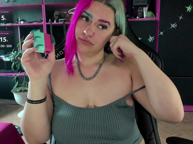 Neon-Baddie