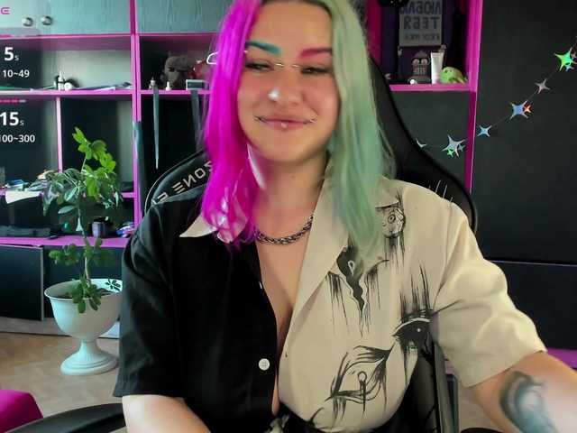 Neon-Baddie