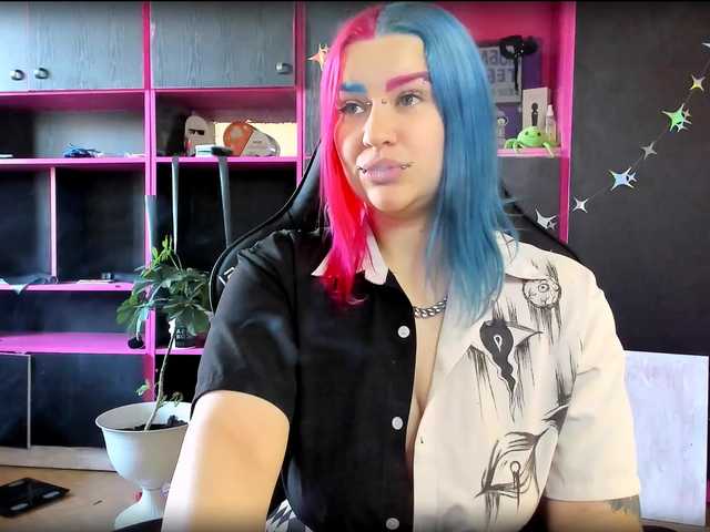 Neon-Baddie live cam on BongaCams
