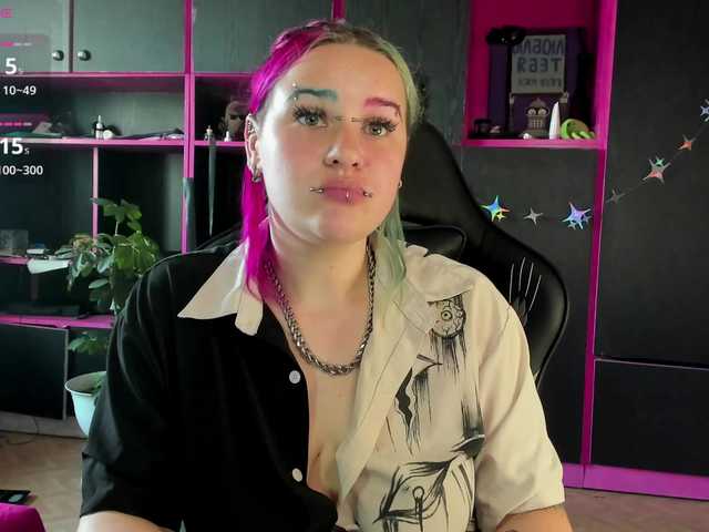 Neon-Baddie