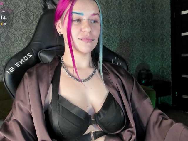 Neon-Baddie