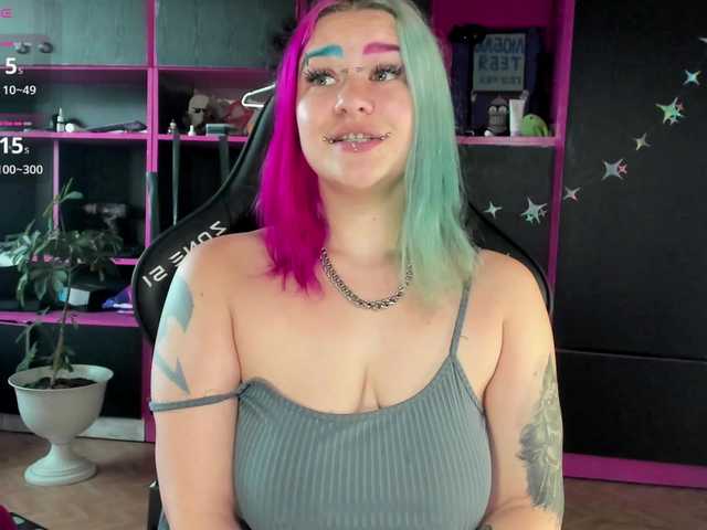 Neon-Baddie