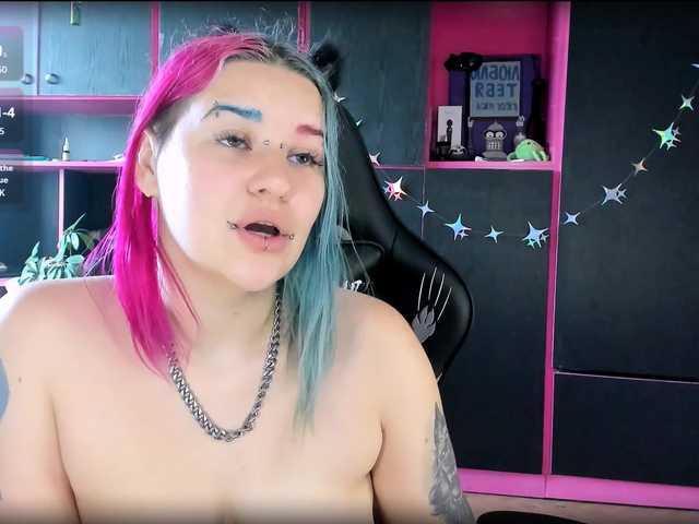 Neon-Baddie