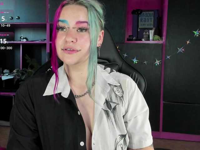 Neon-Baddie