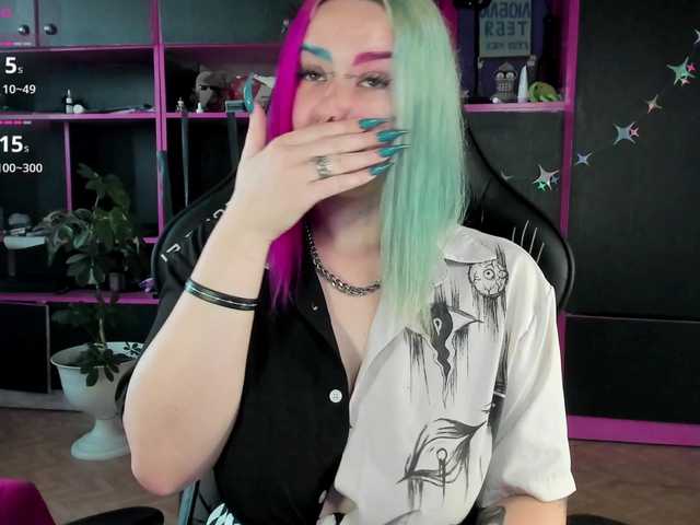 Neon-Baddie