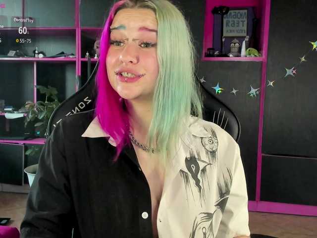 Neon-Baddie