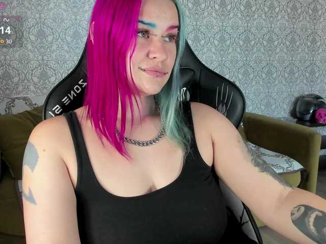 Neon-Baddie