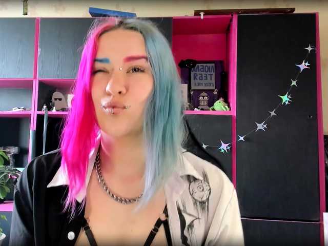 Neon-Baddie