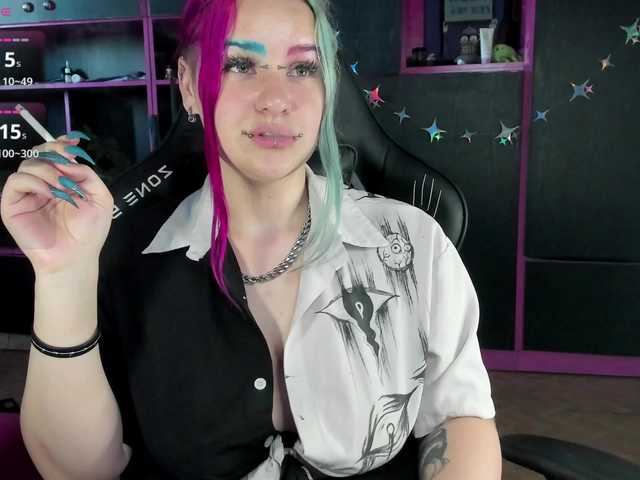 Neon-Baddie live webcam show