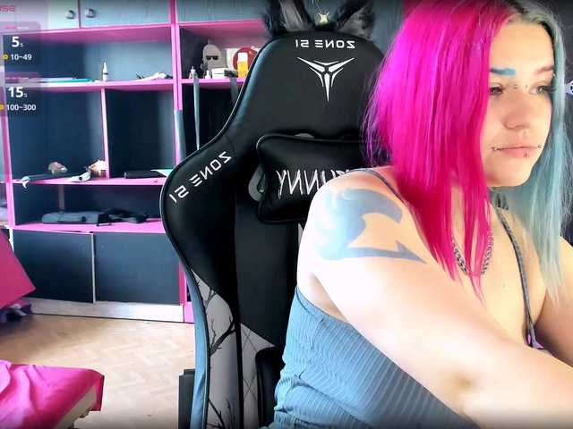 Neon-Baddie