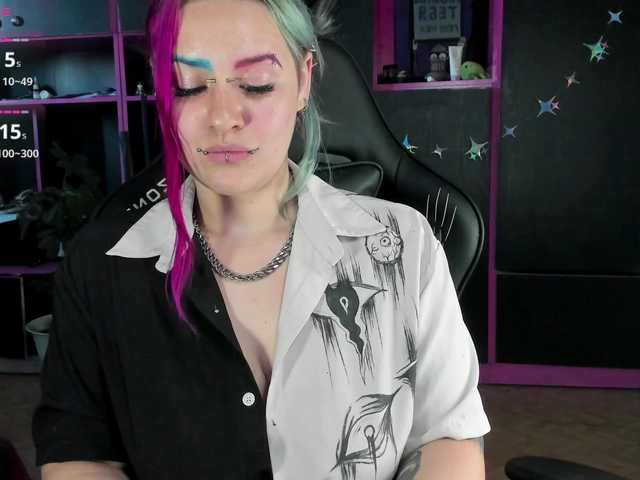 Neon-Baddie live cam on BongaCams