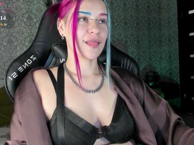 Neon-Baddie