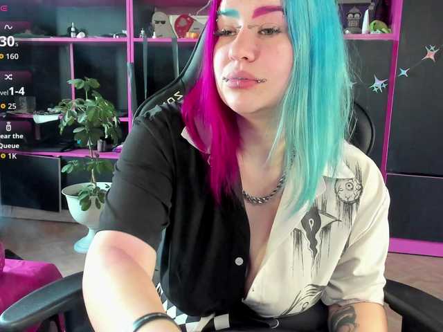 Neon-Baddie