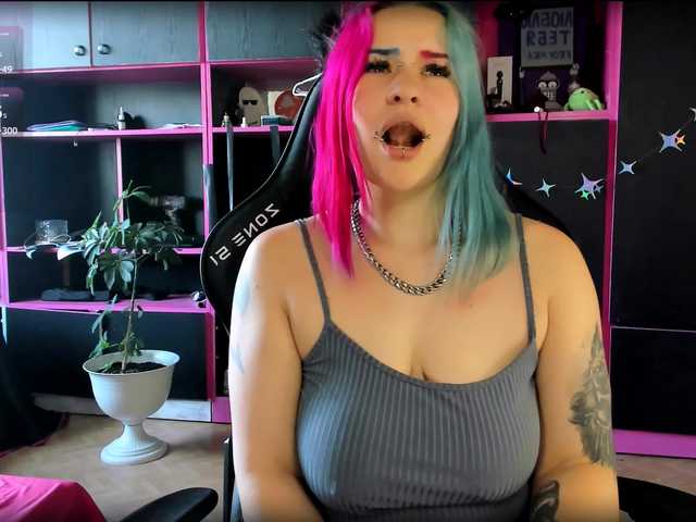 Neon-Baddie live cam on BongaCams