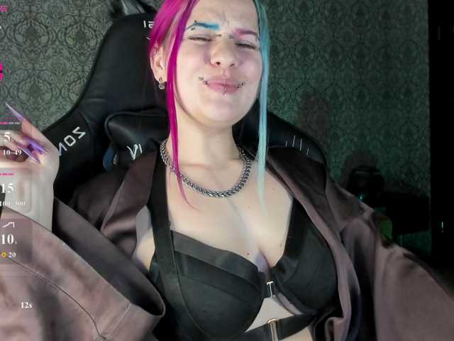 Neon-Baddie