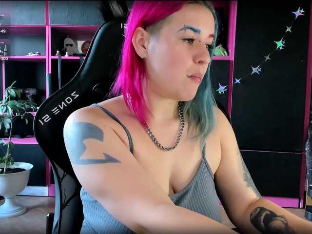 Neon-Baddie