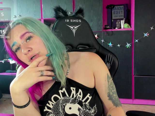 Neon-Baddie