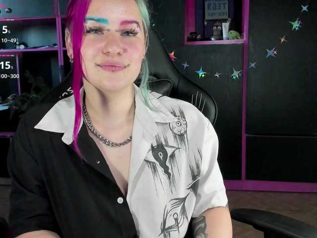 Neon-Baddie