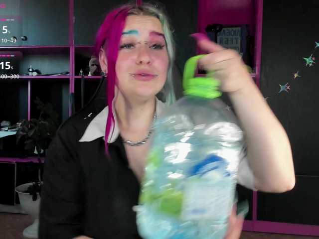 Neon-Baddie live webcam show