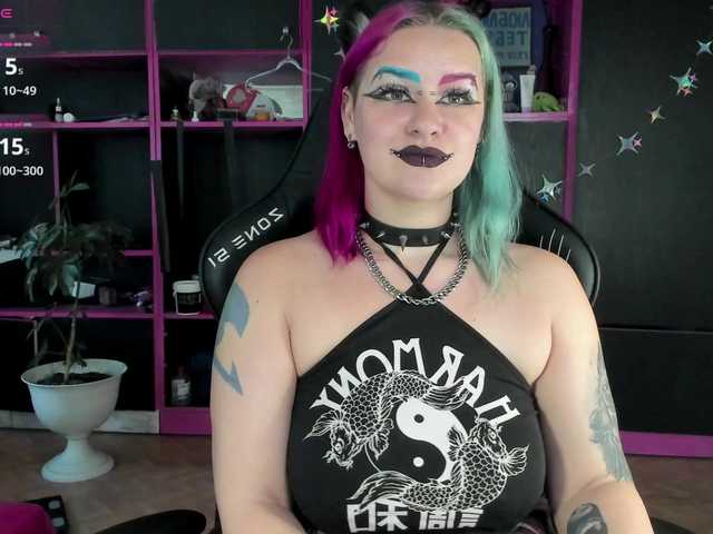 Neon-Baddie