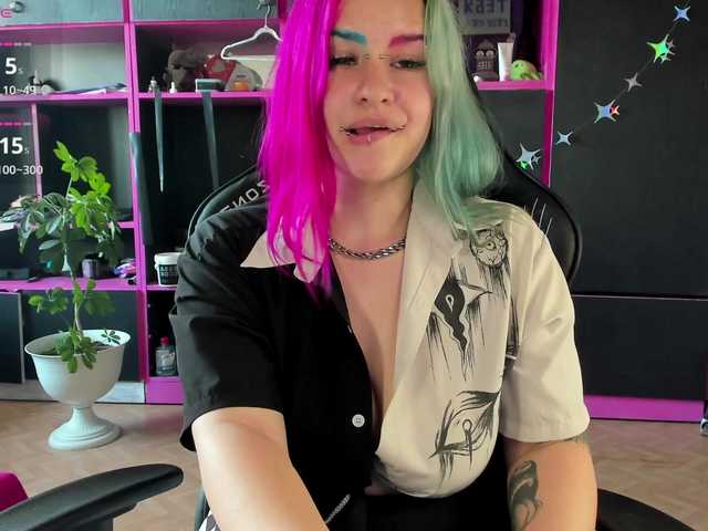 Neon-Baddie live webcam show
