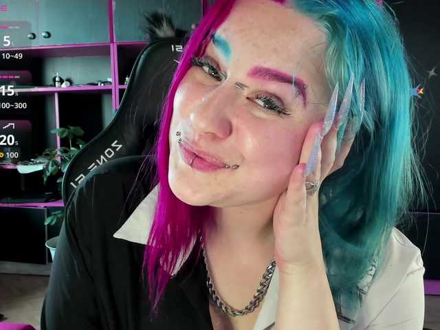 Neon-Baddie live cam on BongaCams