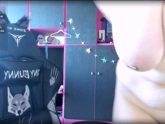 Neon-Baddie live cam on BongaCams