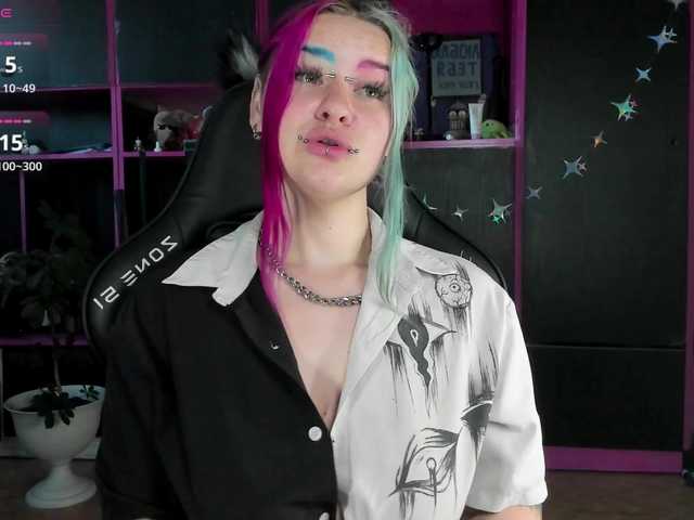 Neon-Baddie live cam on BongaCams