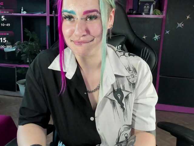 Neon-Baddie live cam on BongaCams