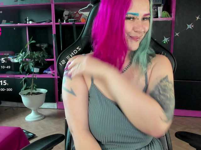 Neon-Baddie