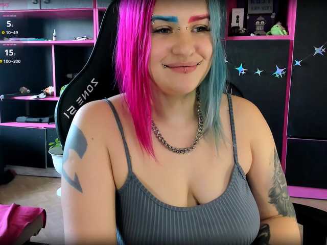 Neon-Baddie live cam on BongaCams