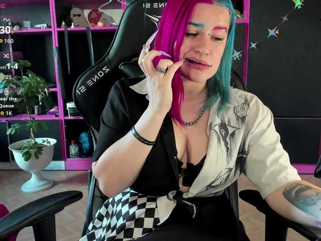 Neon-Baddie