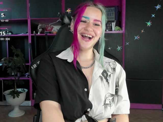 Neon-Baddie
