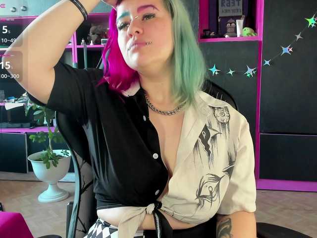 Neon-Baddie live webcam show