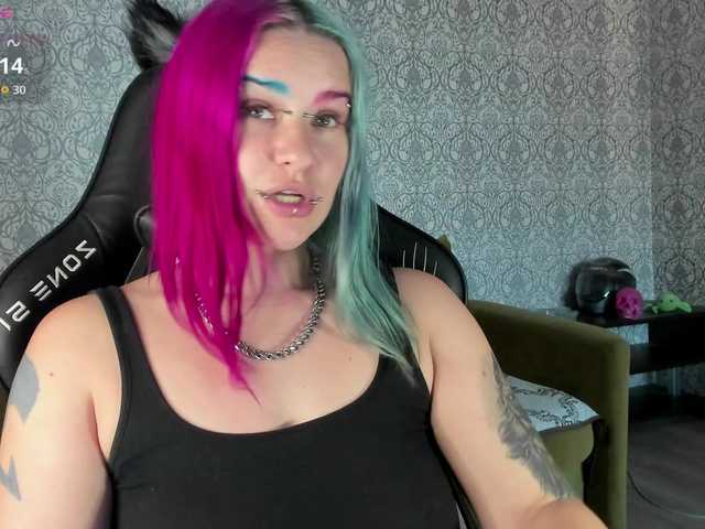 Neon-Baddie