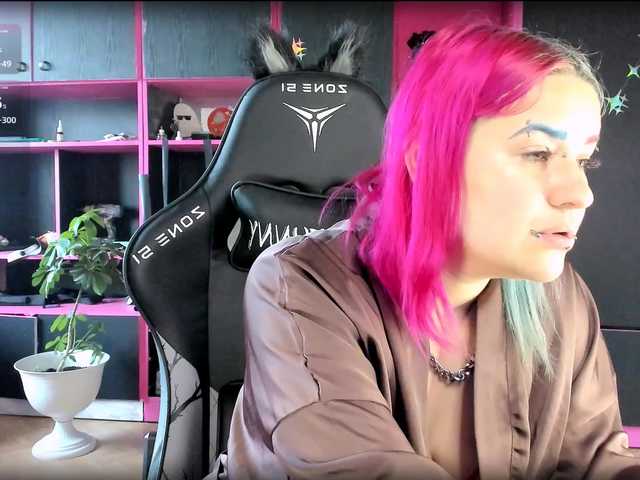 Neon-Baddie