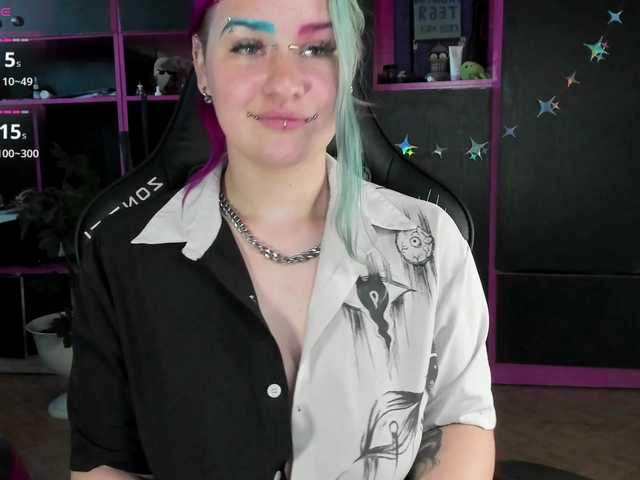 Neon-Baddie