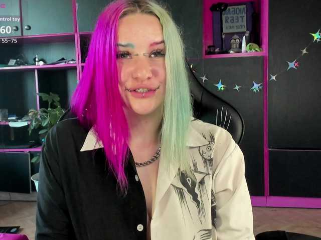 Neon-Baddie