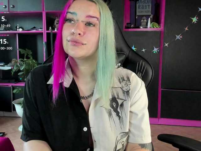 Neon-Baddie