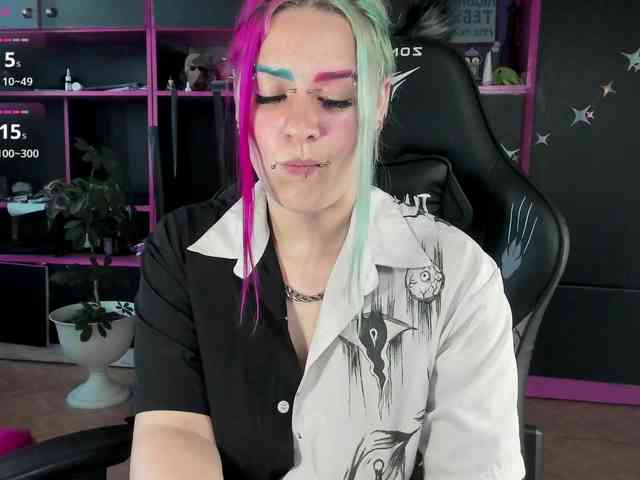 Neon-Baddie Neon-Baddie